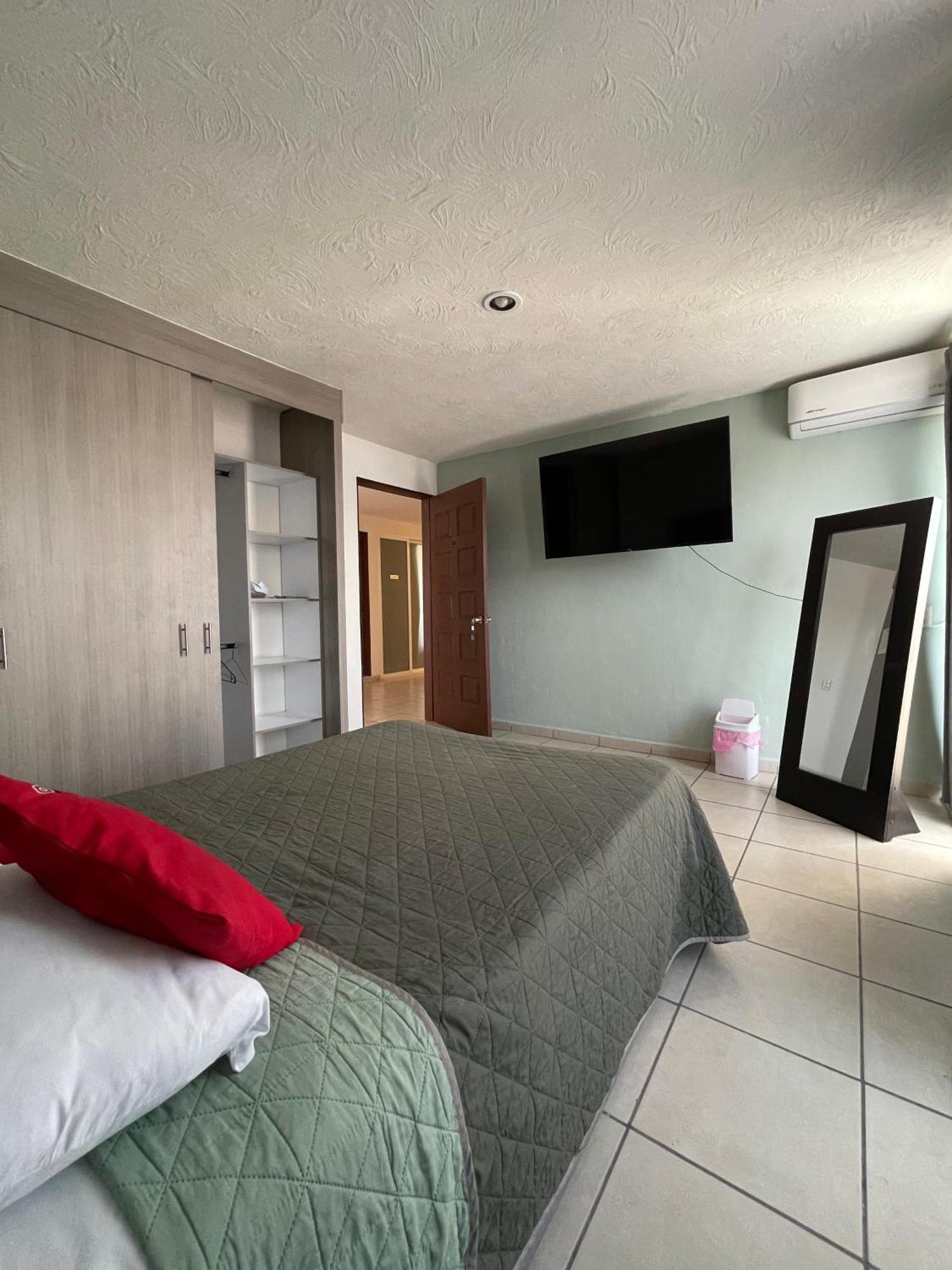 2 Venator House Boutique Apartment Leon Exterior photo